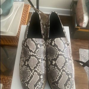 Vince women’s platform loafer, new inbox 9 1/2 $20